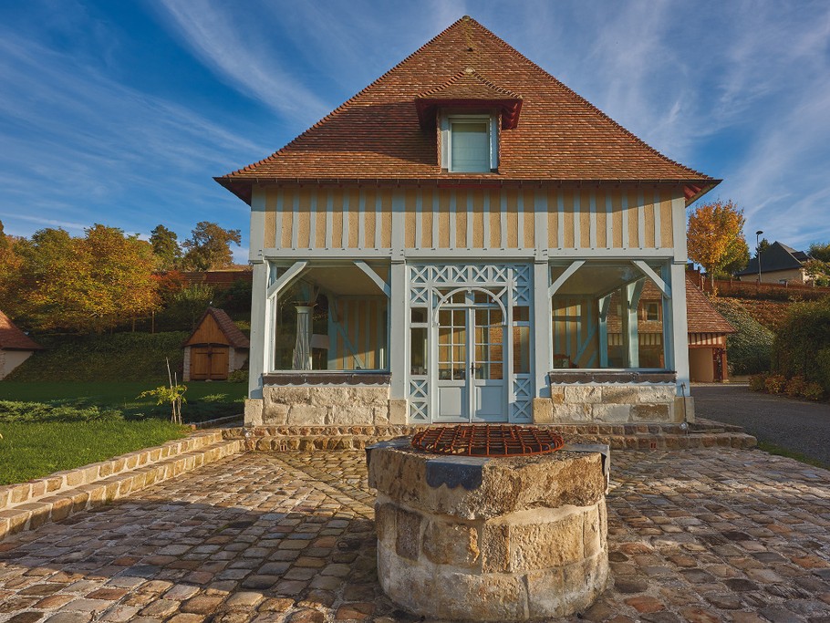 Cour pavée