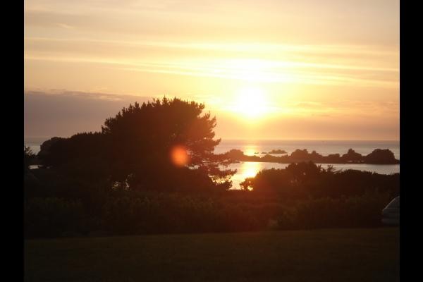 LASBLEIZ Location Plougrescant - vue mer