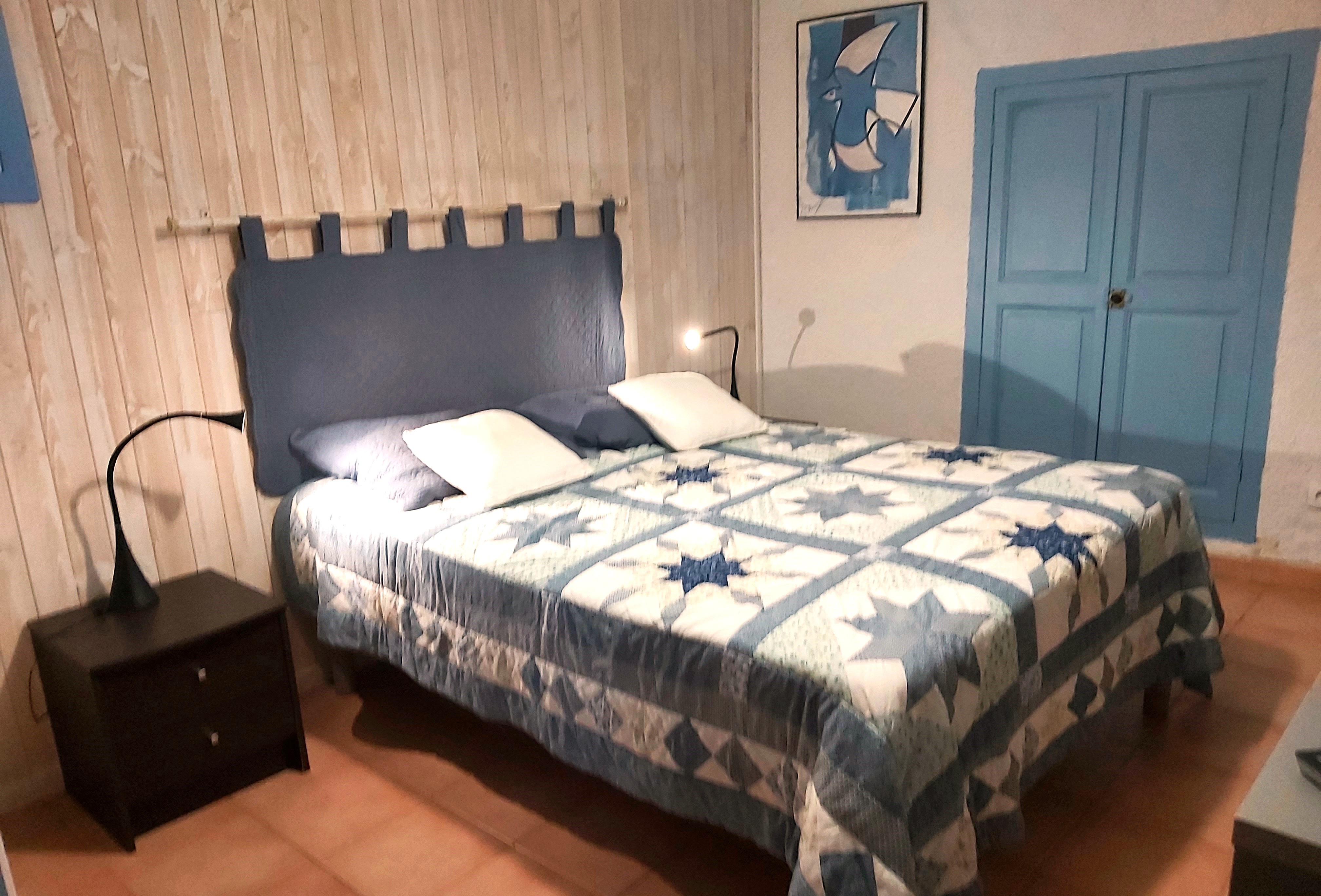 Entrance bedroom