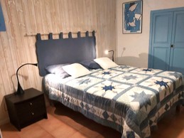 Entrance bedroom