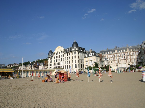 Le Touville Palace sur la plage