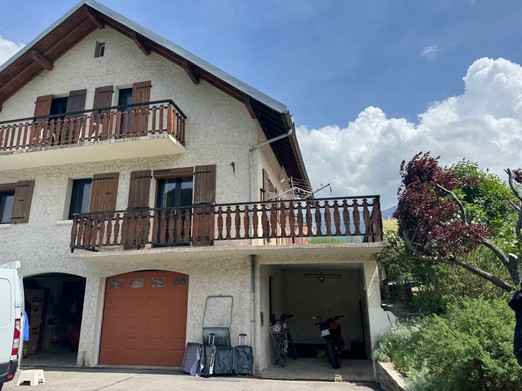 Abris MOTO sous terrasse pour motos et vélos