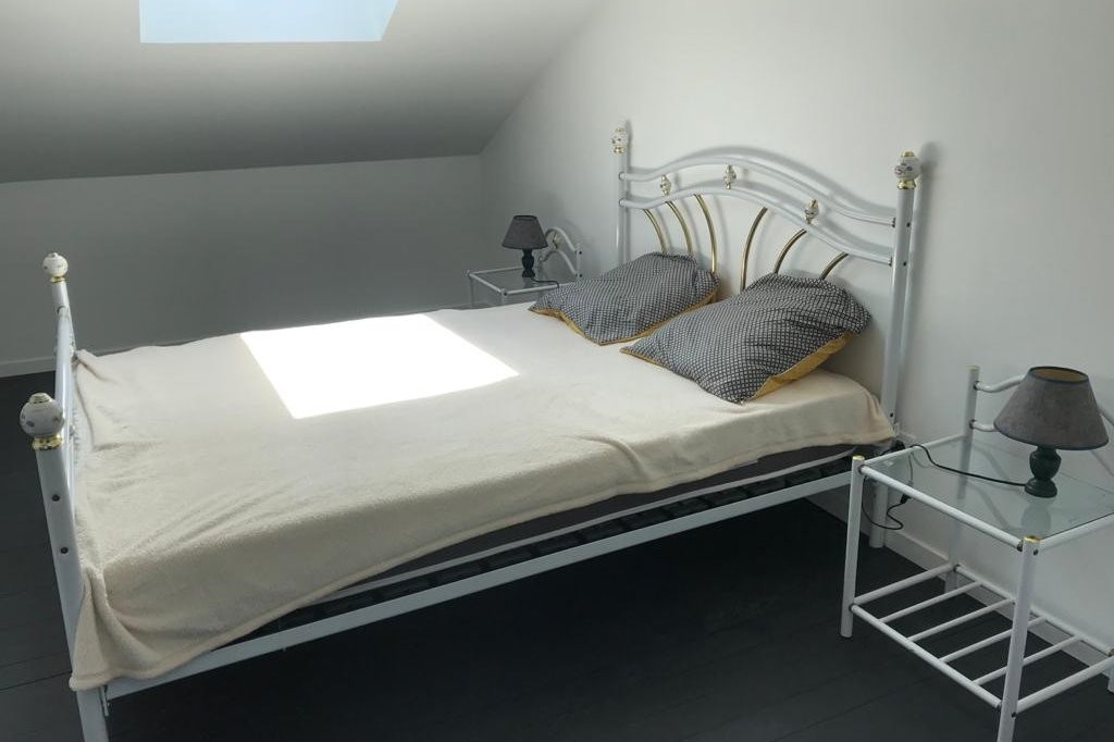 Appartement VANILLE : Chambre au 2e étage, centre de Royan en Charente maritime