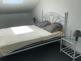 Appartement VANILLE : Chambre au 2e étage, centre de Royan en Charente maritime