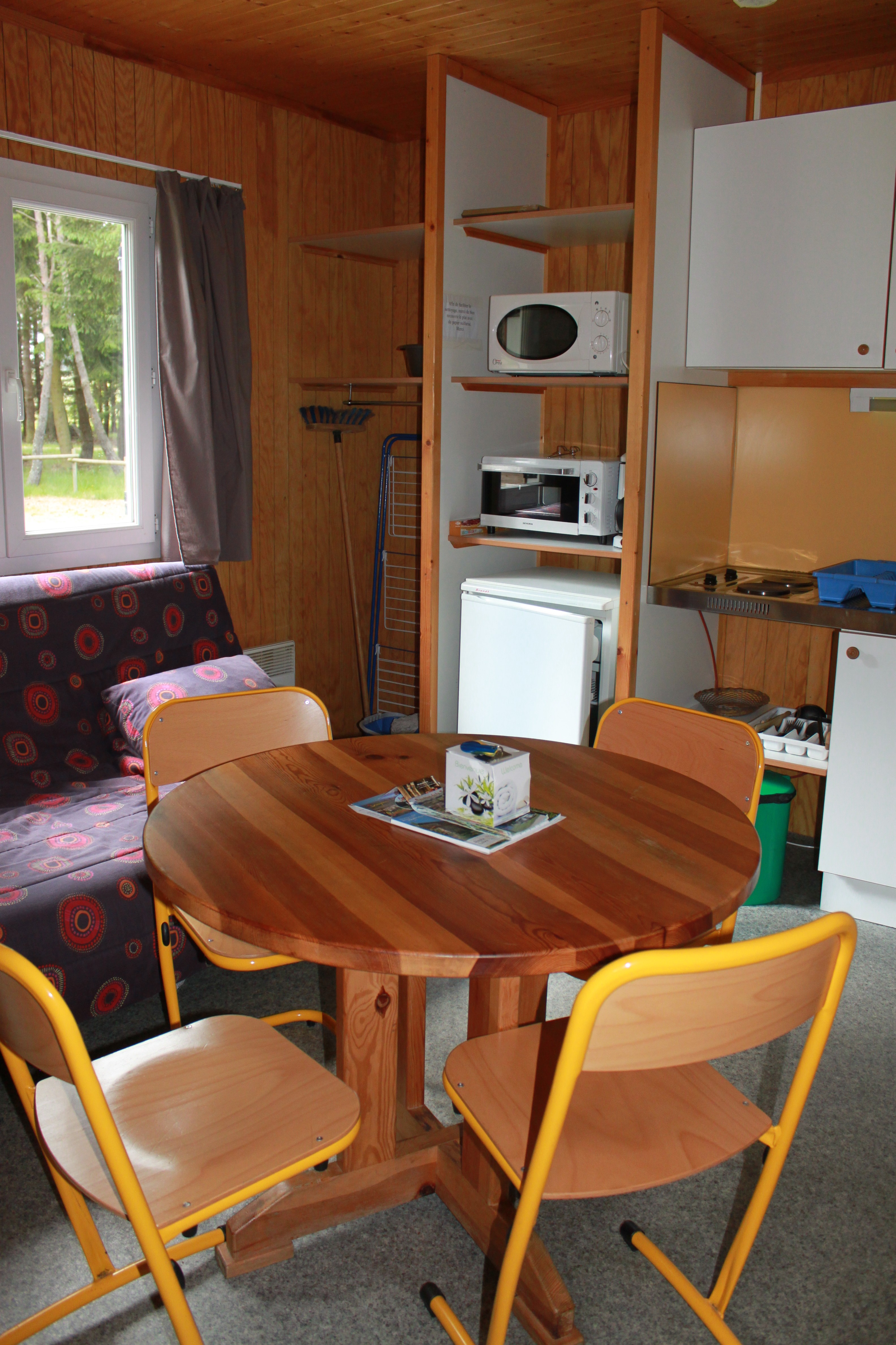 Salon-kitchenette (chalet GL + SUP)