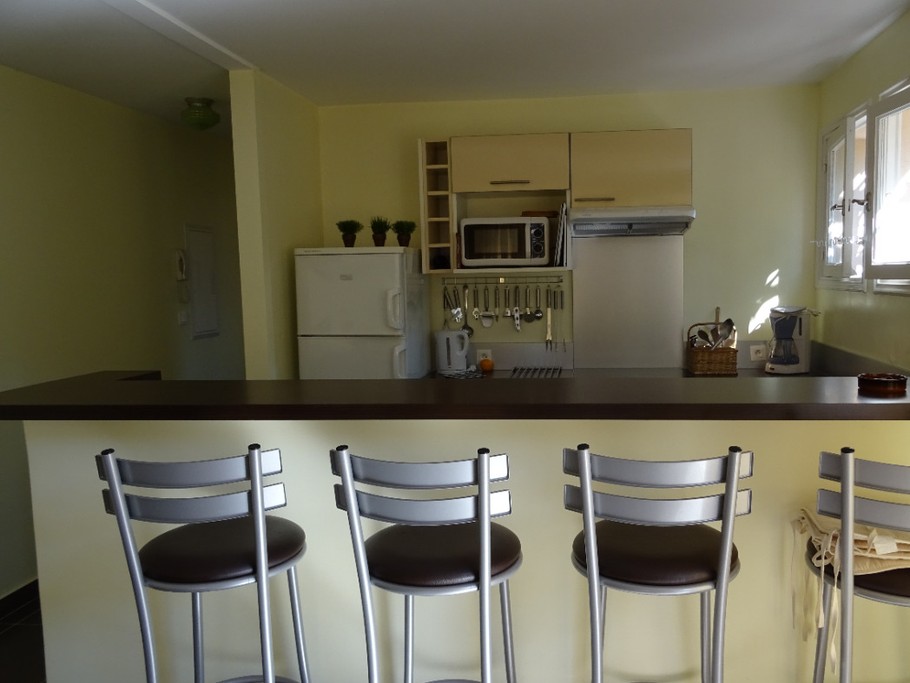 la cuisine et espace comptoir