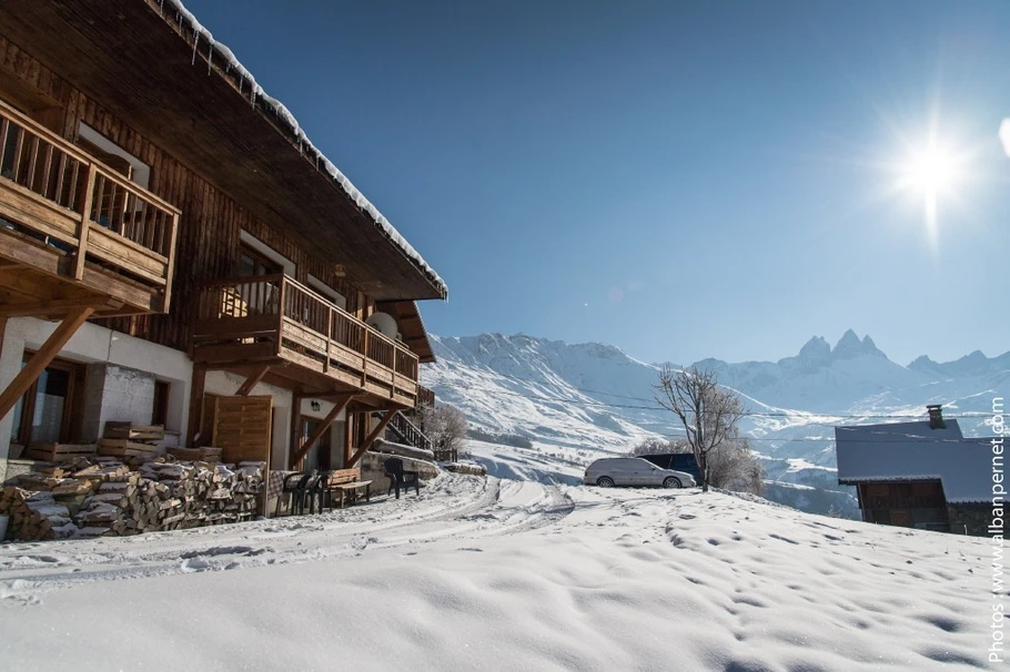 Location le Fleur de Neige - Albiez Montrond en Savoie, face aux Aiguilles d'Arves