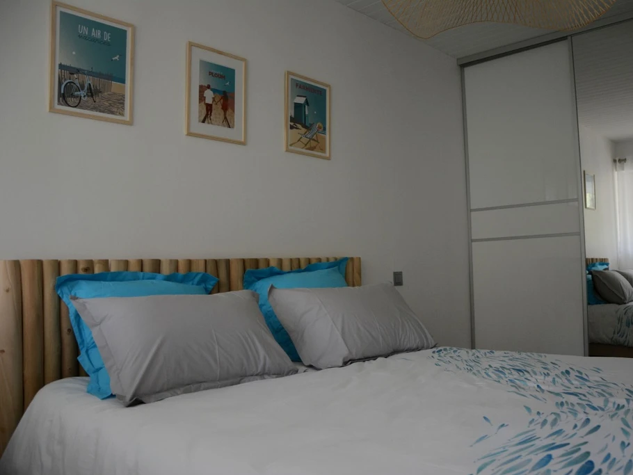 la chambre : lit 160X200 + dressing