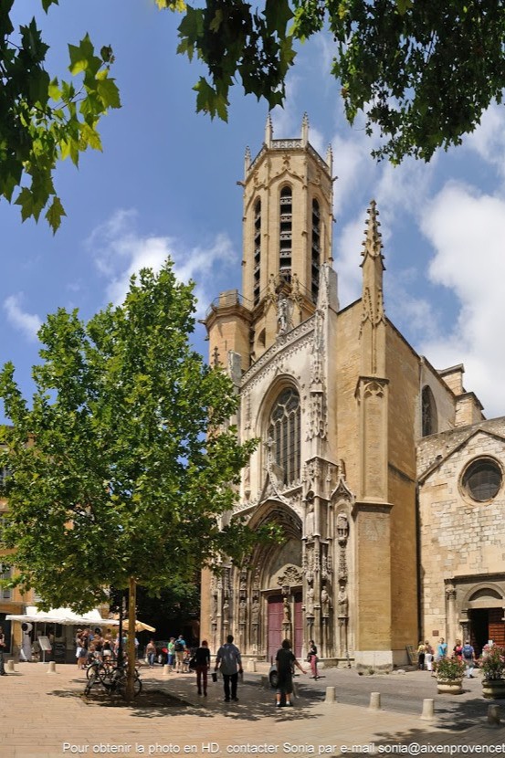 Vue d'une église Aix en Provence
