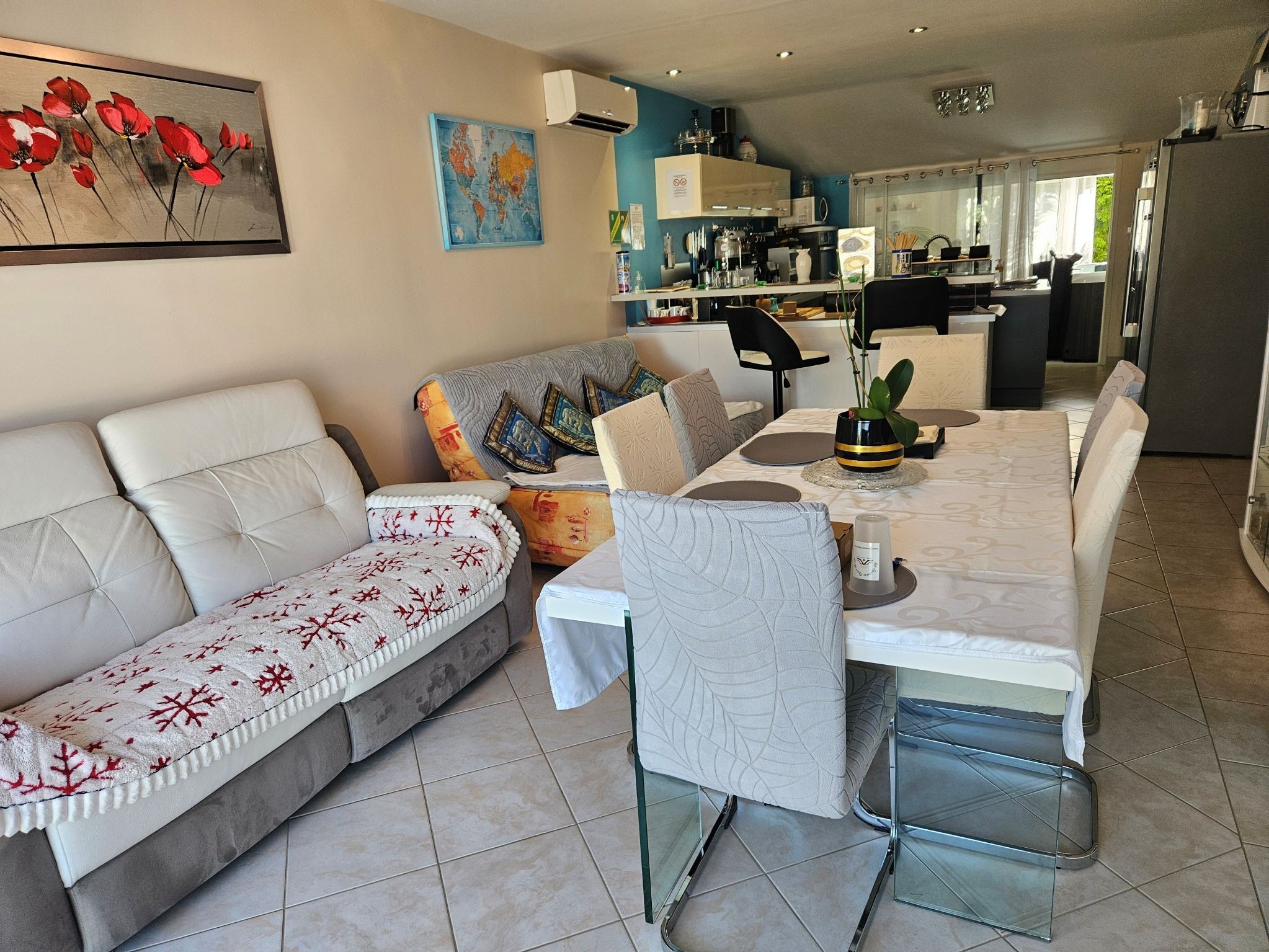 Les Lauriers roses du 17 holiday cottage in Charente-Maritime, sleeping 2 to 4 people, with a hot tub