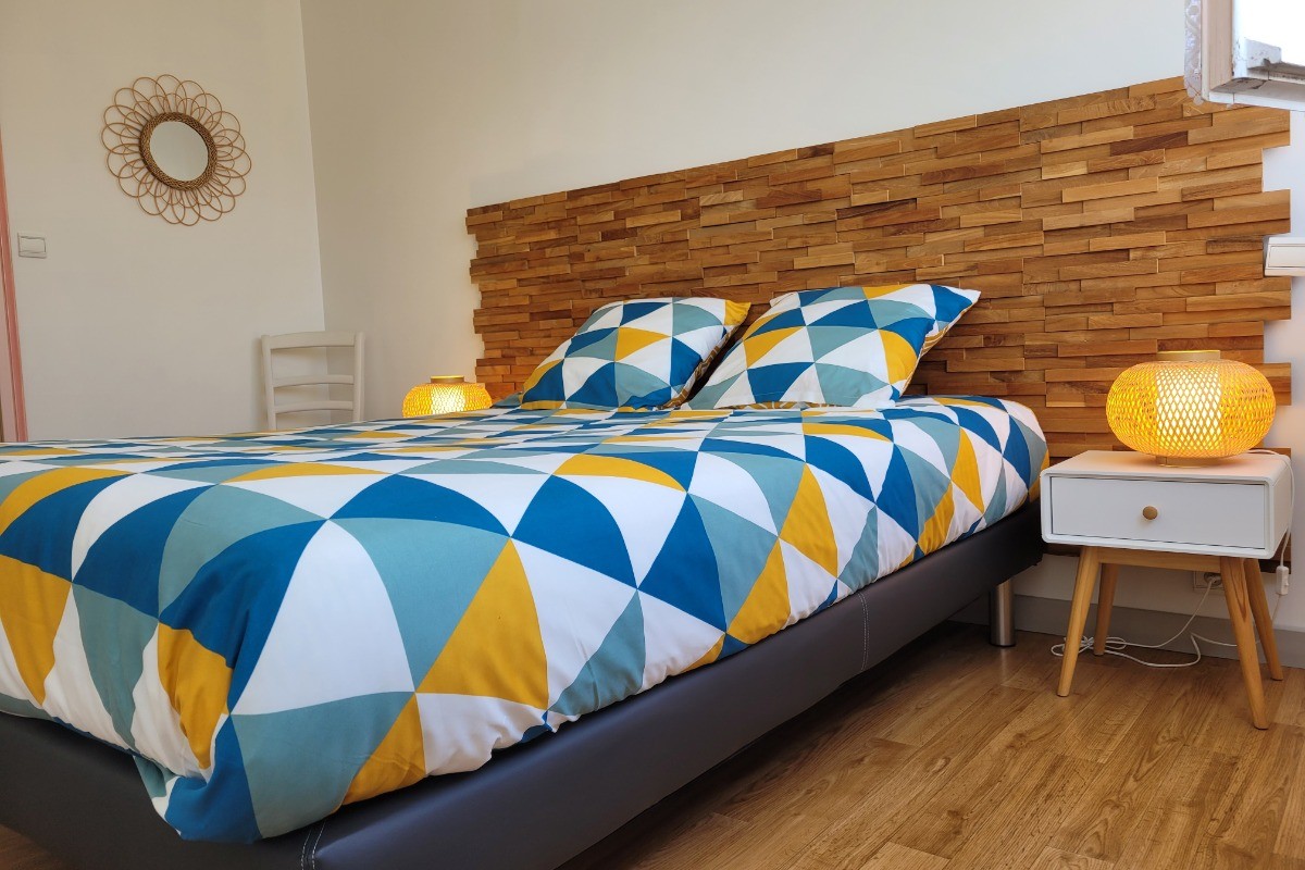 MARRELEC, location, Clévacances, Paimpol, proximité port et commerces, l'une des chambre avec lit double
