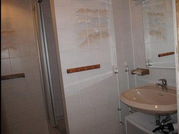 salle d eau  - Cadalen - Tarn