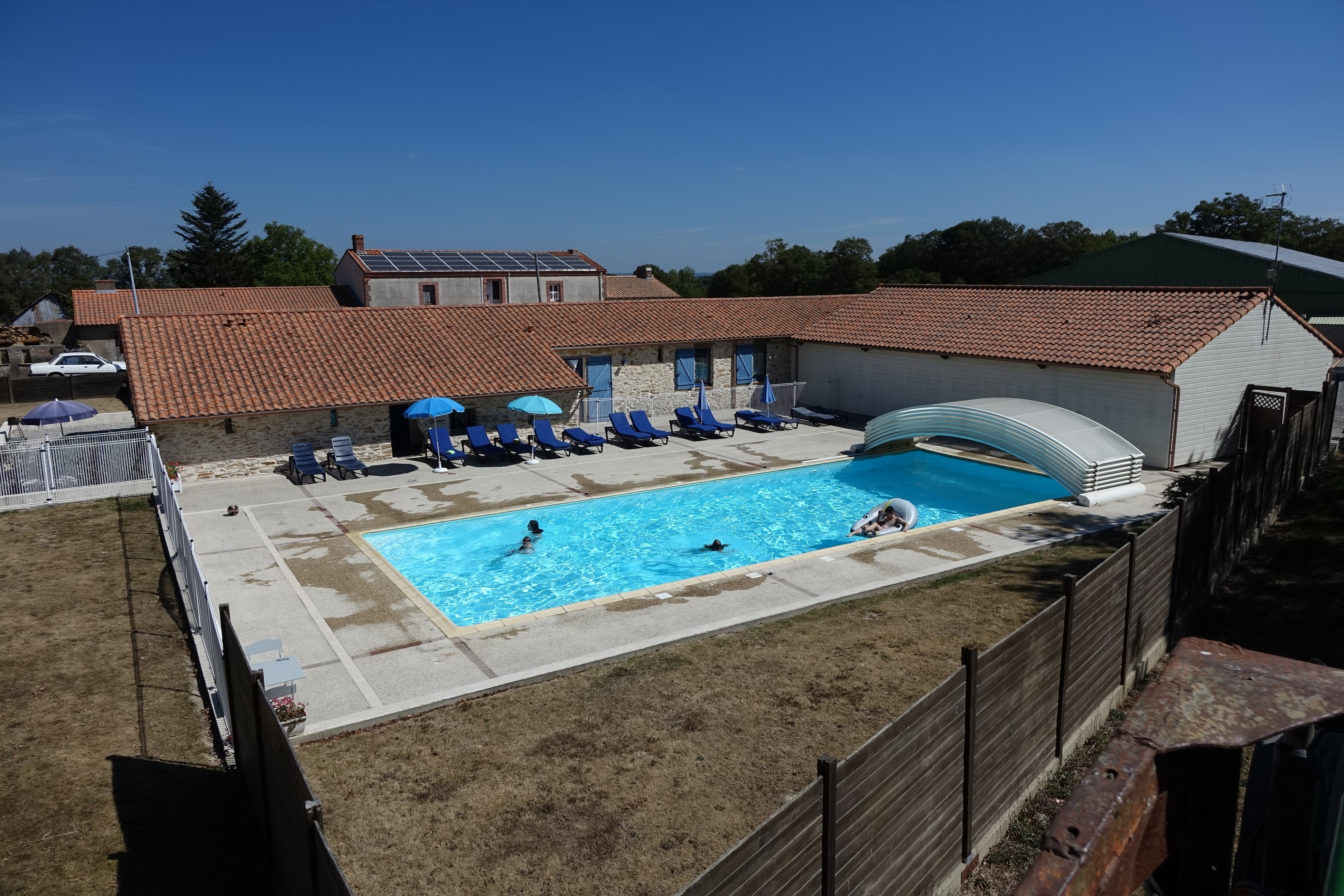 Piscine commune La Grange Léon