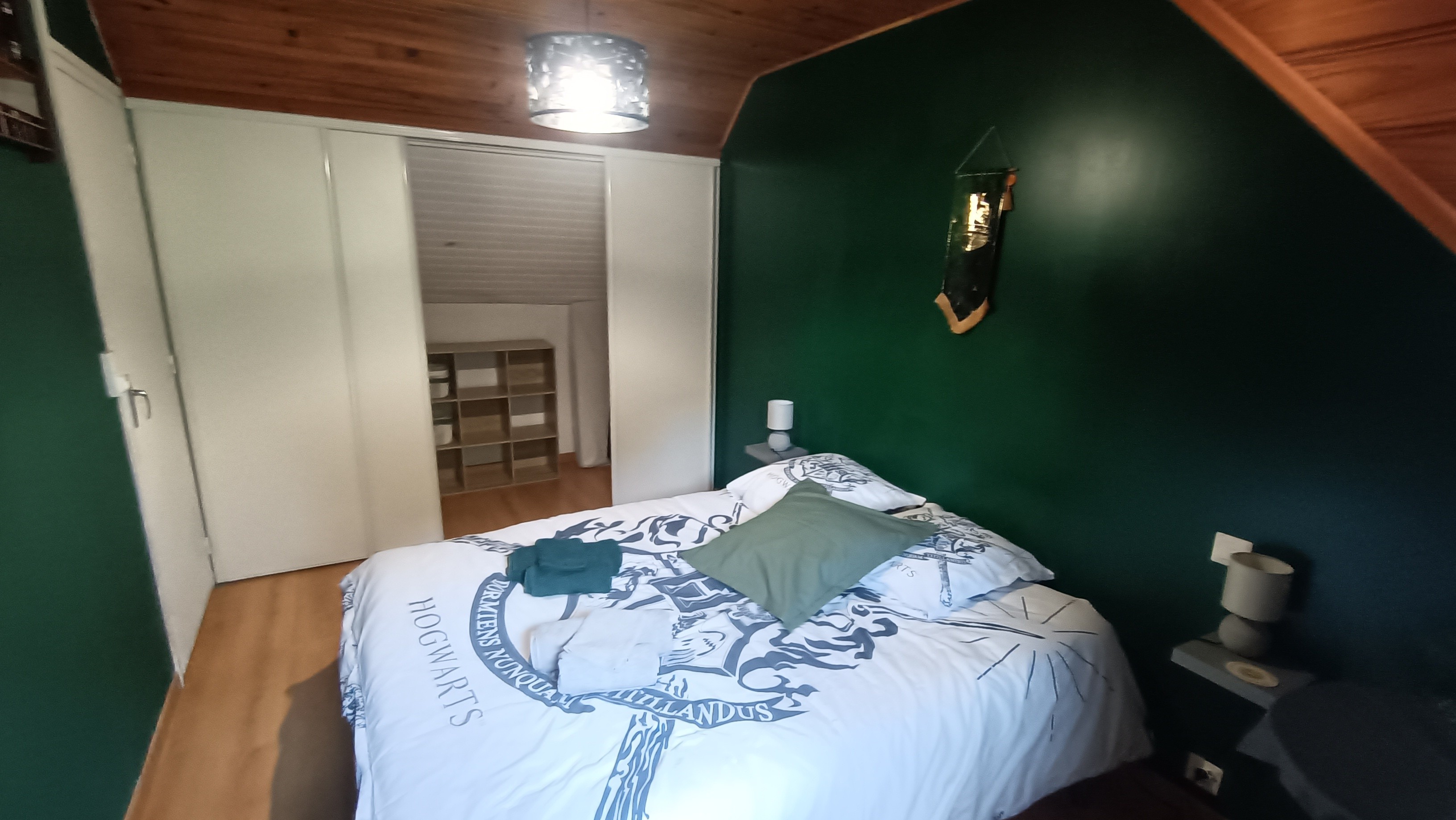 chambre double 
grand dressing à disposition