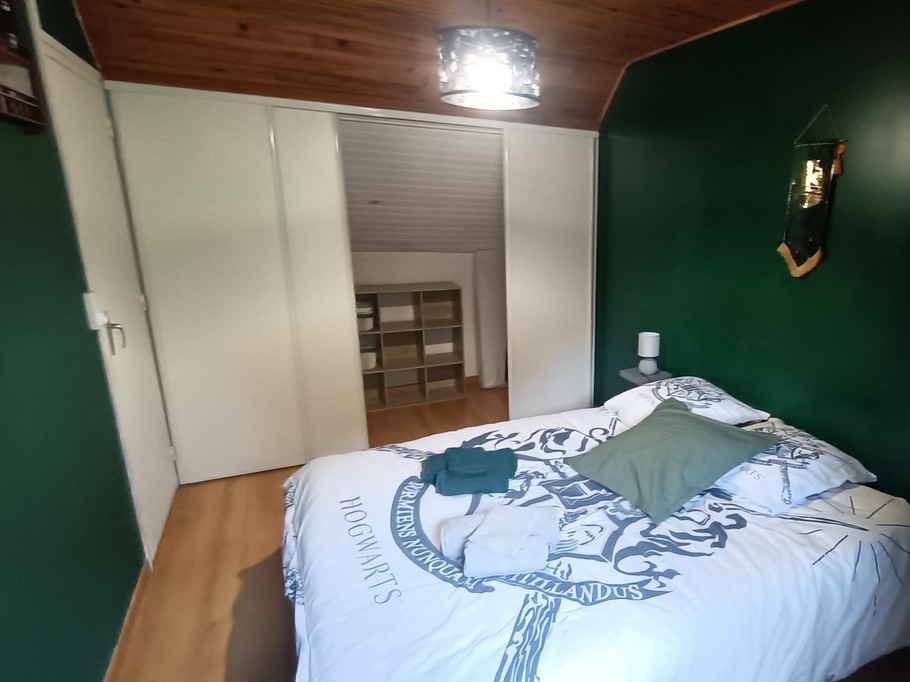 chambre double
grand dressing à disposition