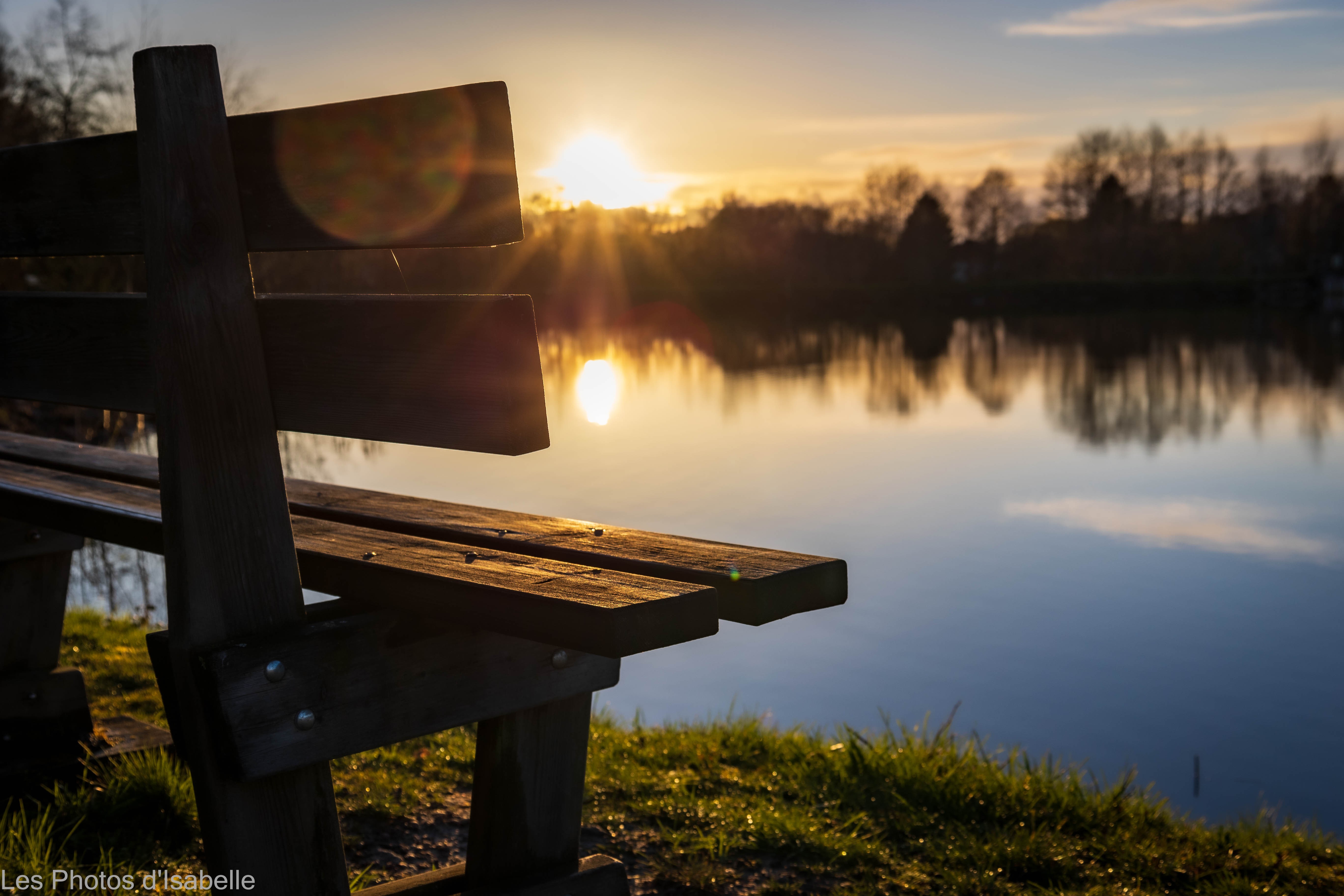 Détente au bord du plan d'eau