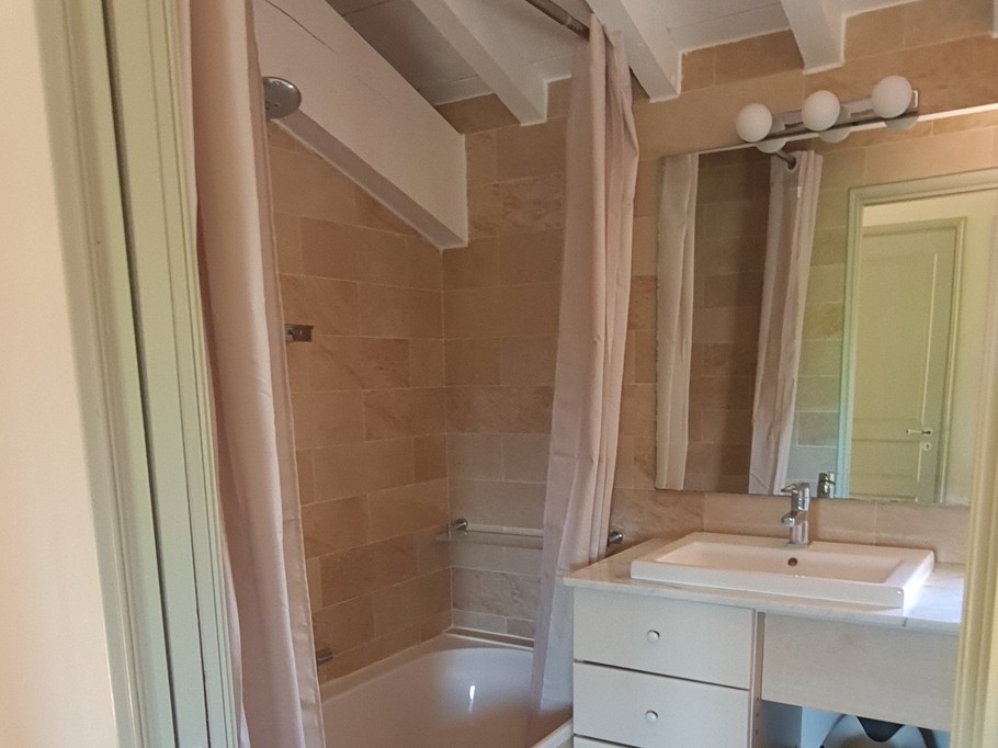 Bathroom 1st floor