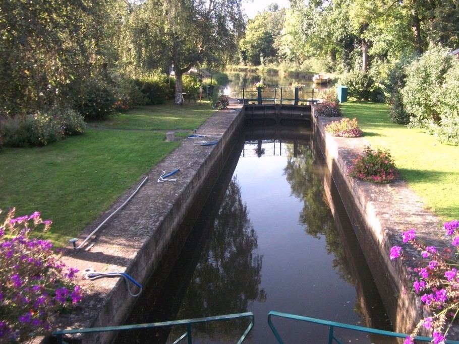 Ecluse à proximité