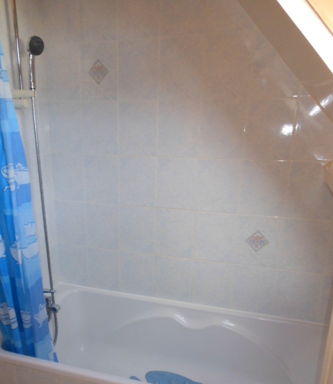 La salle de bains : la baignoire