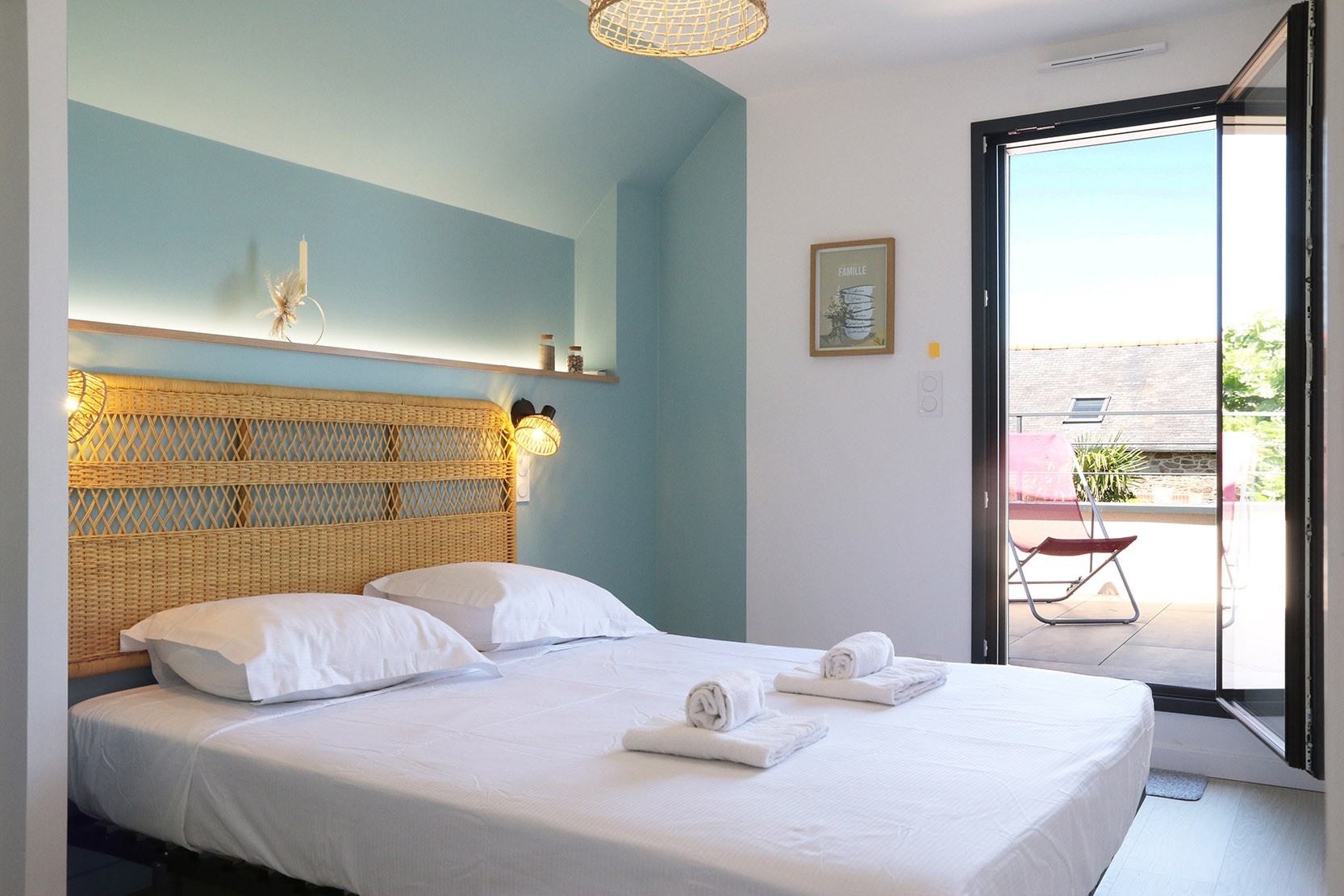 Chambre lit double 160*200 accès balcon vue mer