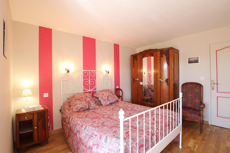 chambre à l'étage - vue jardin