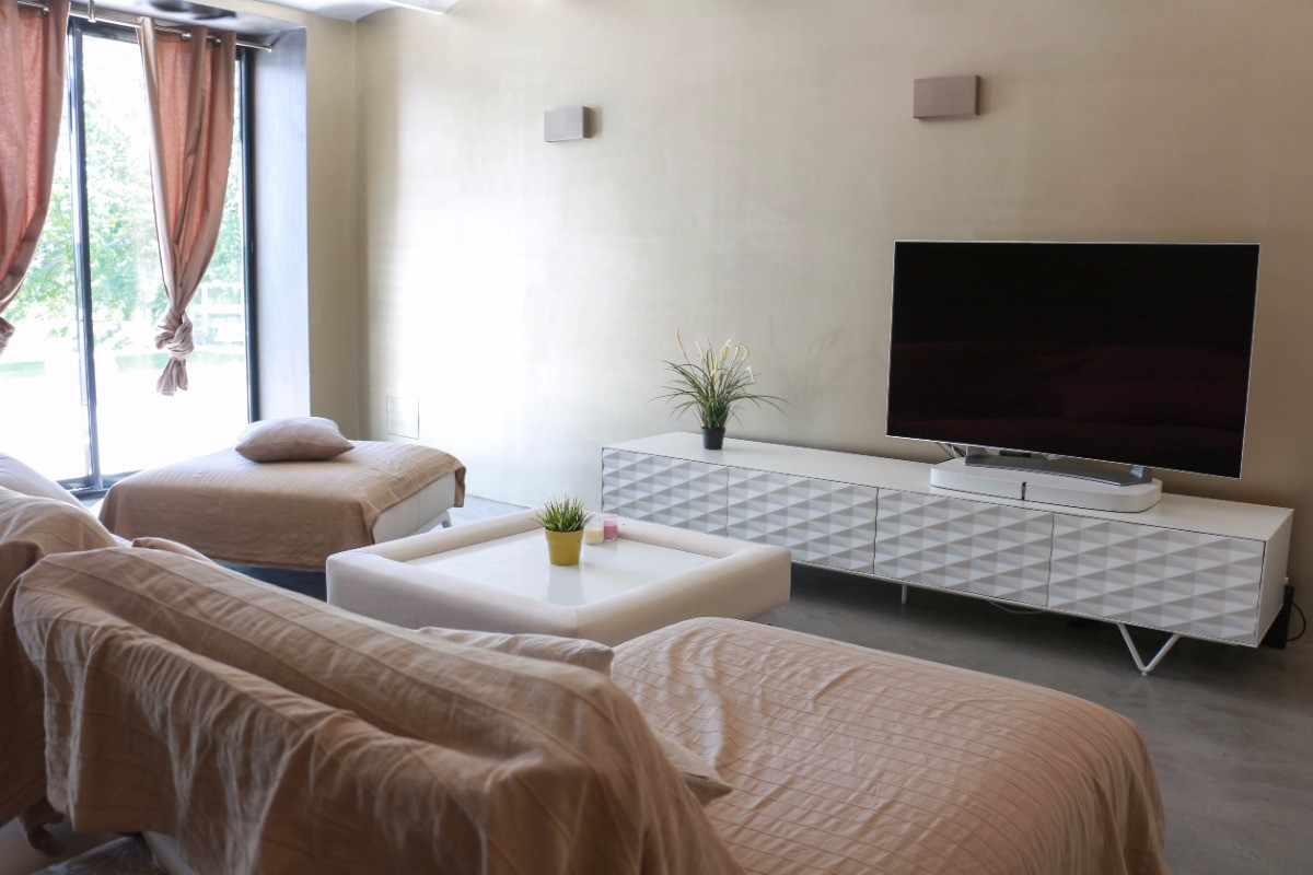 Bastide 8 personnes, piscine, jacuzzi, billard à Saint Cyr sur Mer, le salon