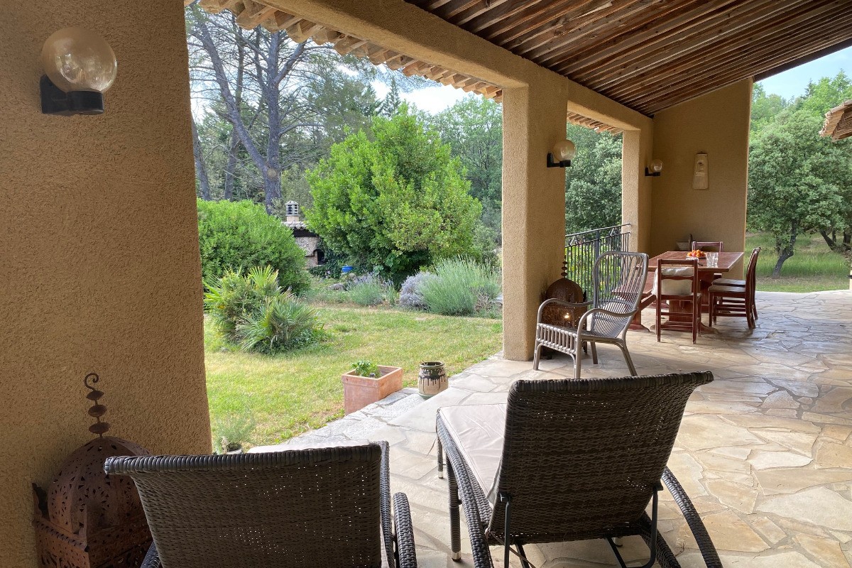 Grand patio, Mas les Heures Bleues