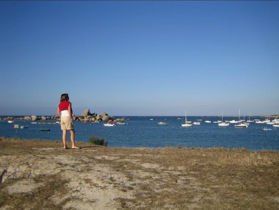 Beach 300 m from the property