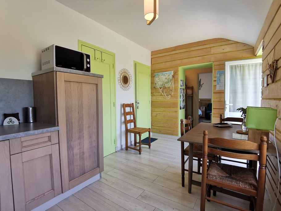 Living room-kitchen
