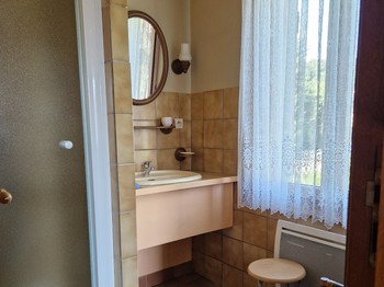 Salle d'eau - Chambre d'hôtes l'An 12 - Orchidée
