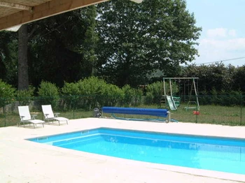 Piscine et Balancoire