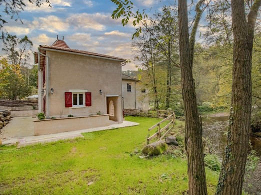 Vue extérieure LE MOULIN DE SIRAMON à St Céré Lot 46