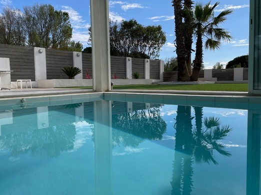 Piscine chauffée et couverte – Villa avec piscine à La Grande Motte