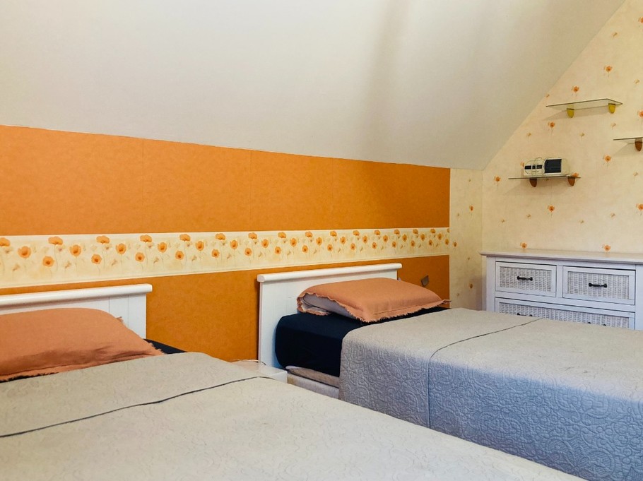 Bedroom - Two single beds