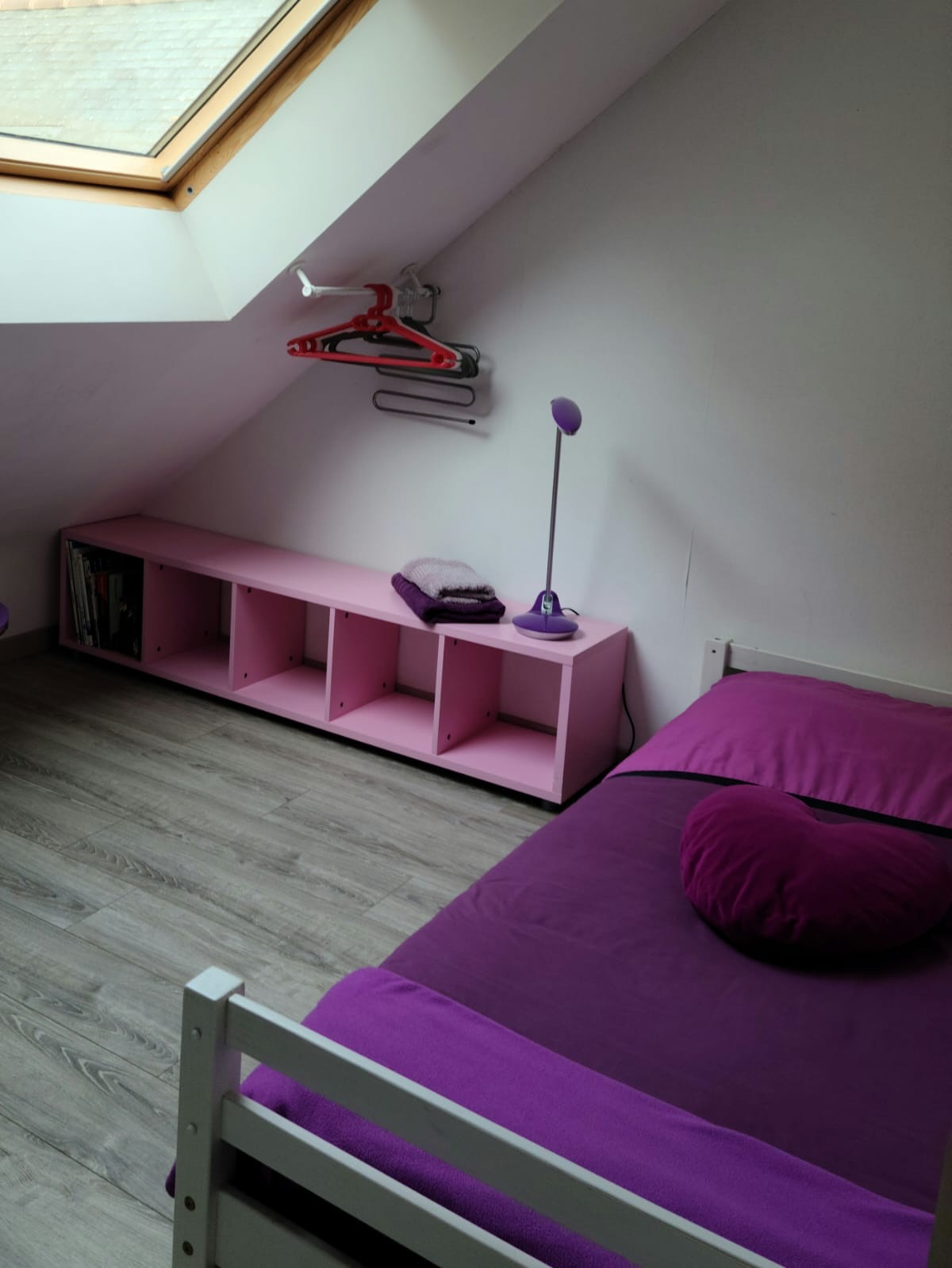 Cabine. Lit 90x190. Lit pliable bébé ou petit enfant à la demande.