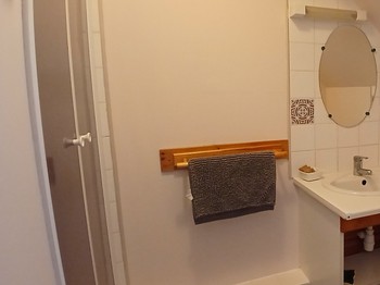 Gîte "Mont Carmel" : Shower rooms / Bathrooms in each room