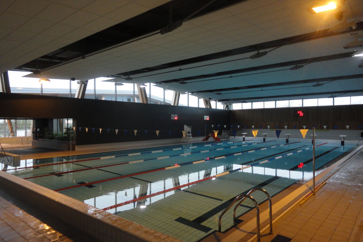Grand bassin sportif à 6 minutes.