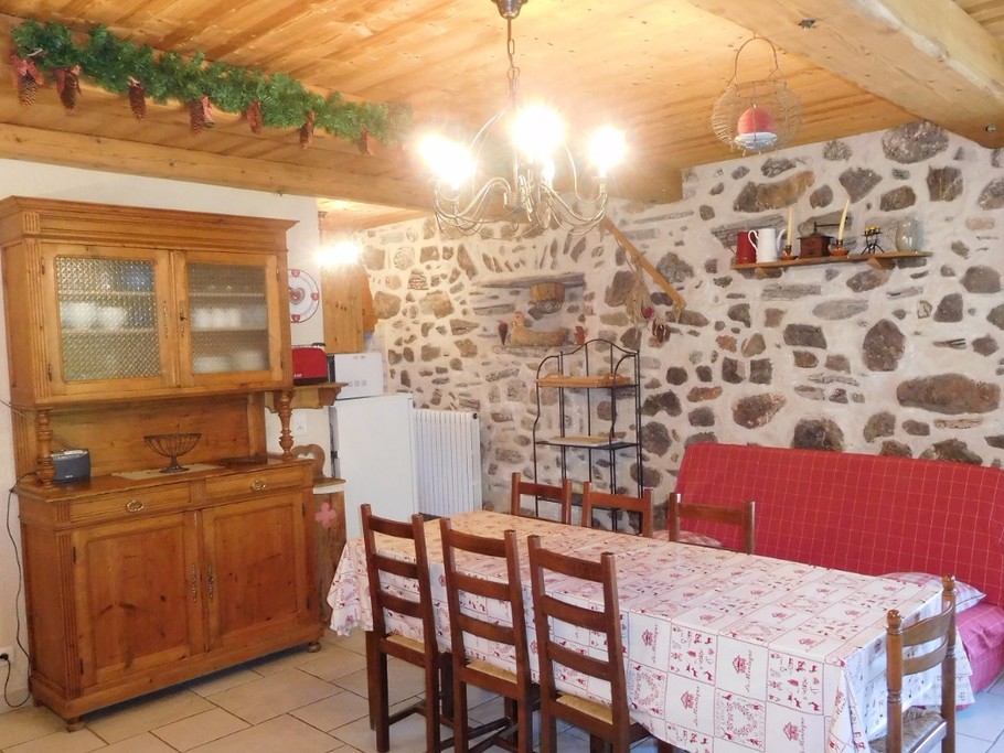 gîte "Chez Paul" Hameau de la Bise en direction Station de ski La Toussuire - Pièce de vie
