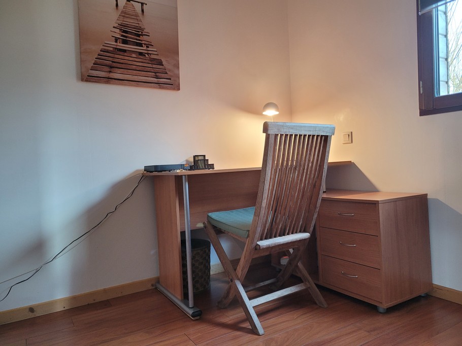 Location Clevacances, Guyomard Treguidel, espace bureau RDC