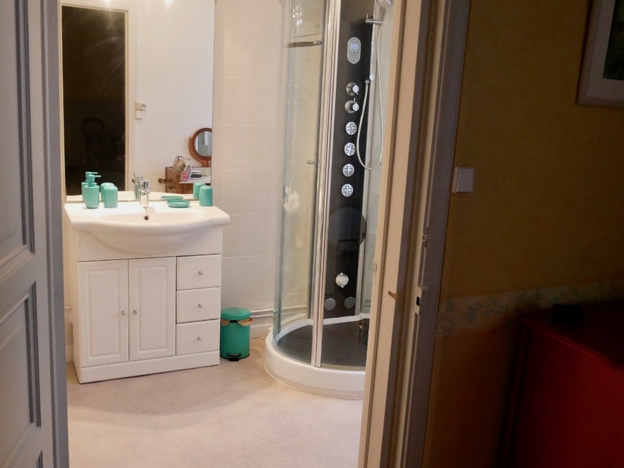 accès direct salle d'eau parentale