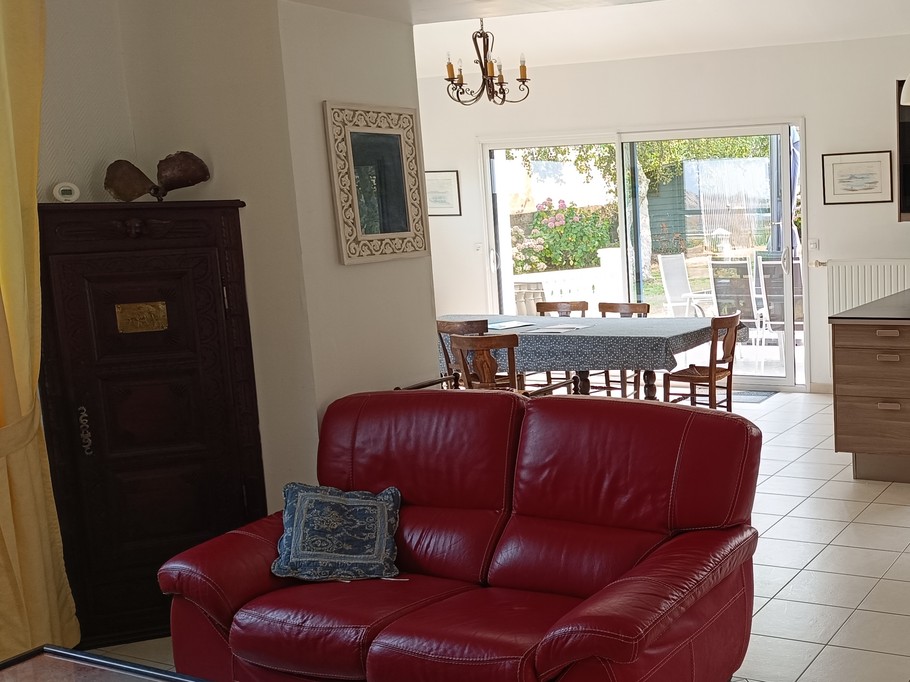 dining room seen from the 2nd lounge
