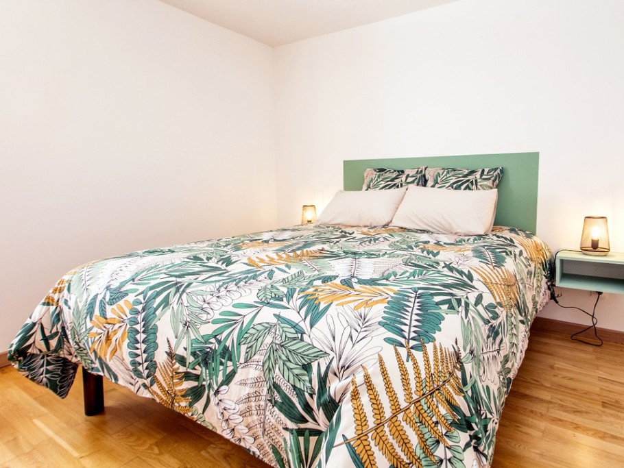 Chambre avec lit 160 à l'étage