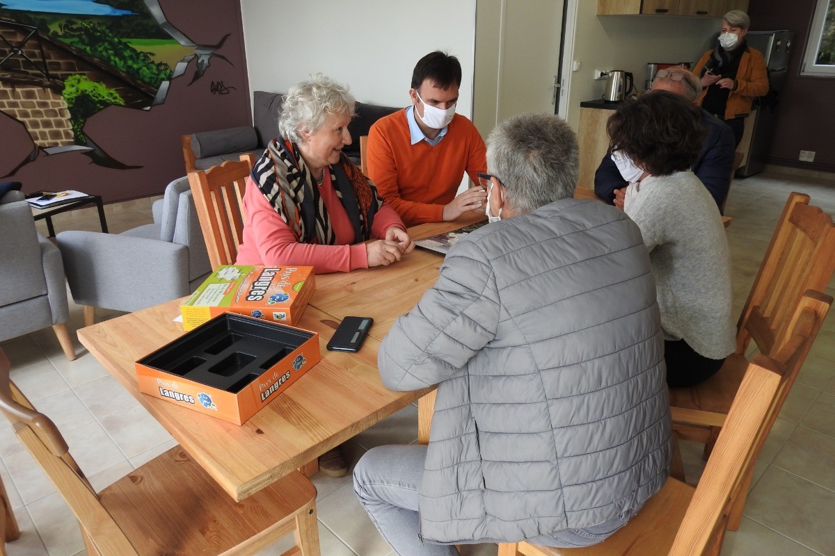 Grrande table polyvalente