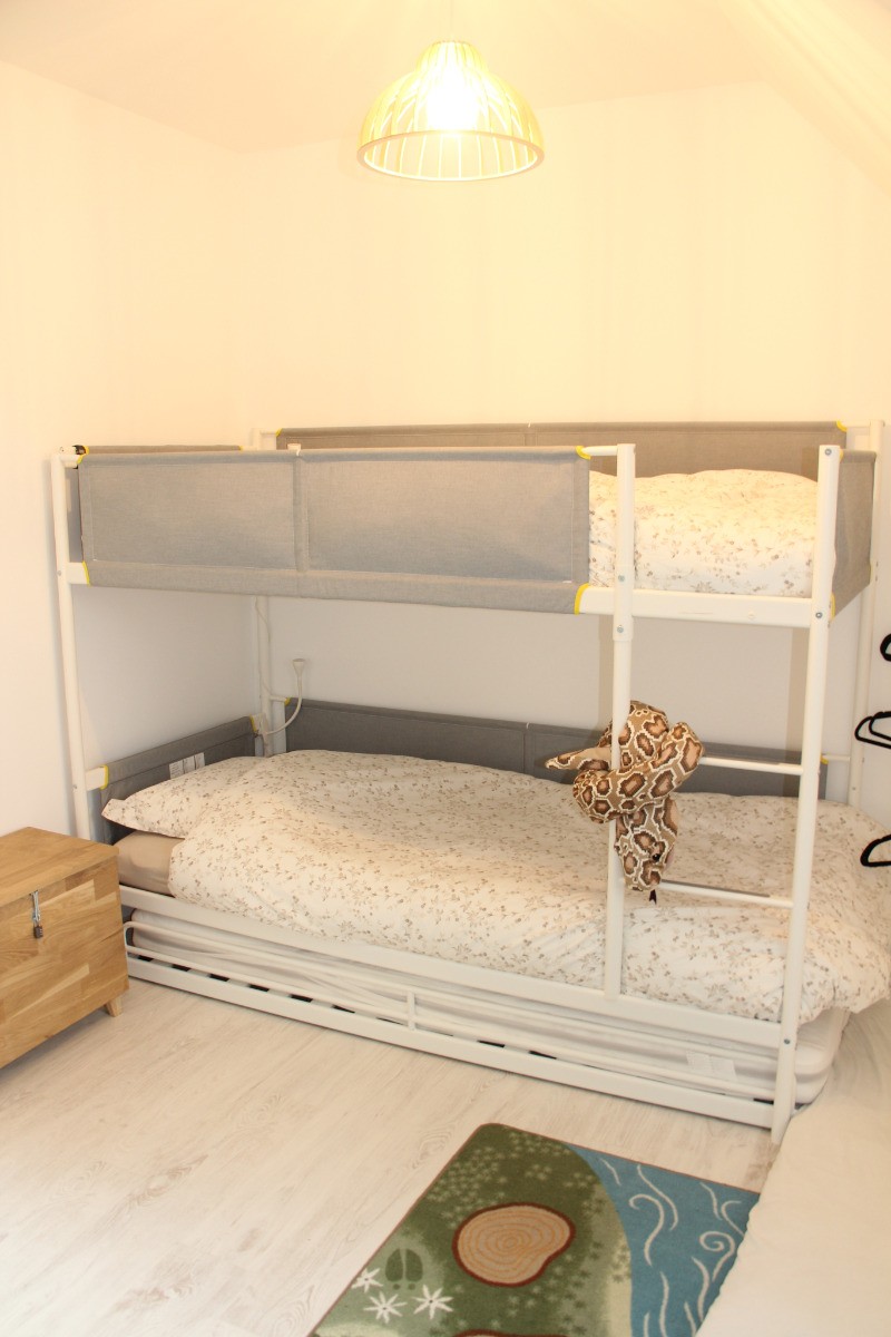 Troadec Clévacances Trévou-Tréguignec chambre étage 2 lits superposés