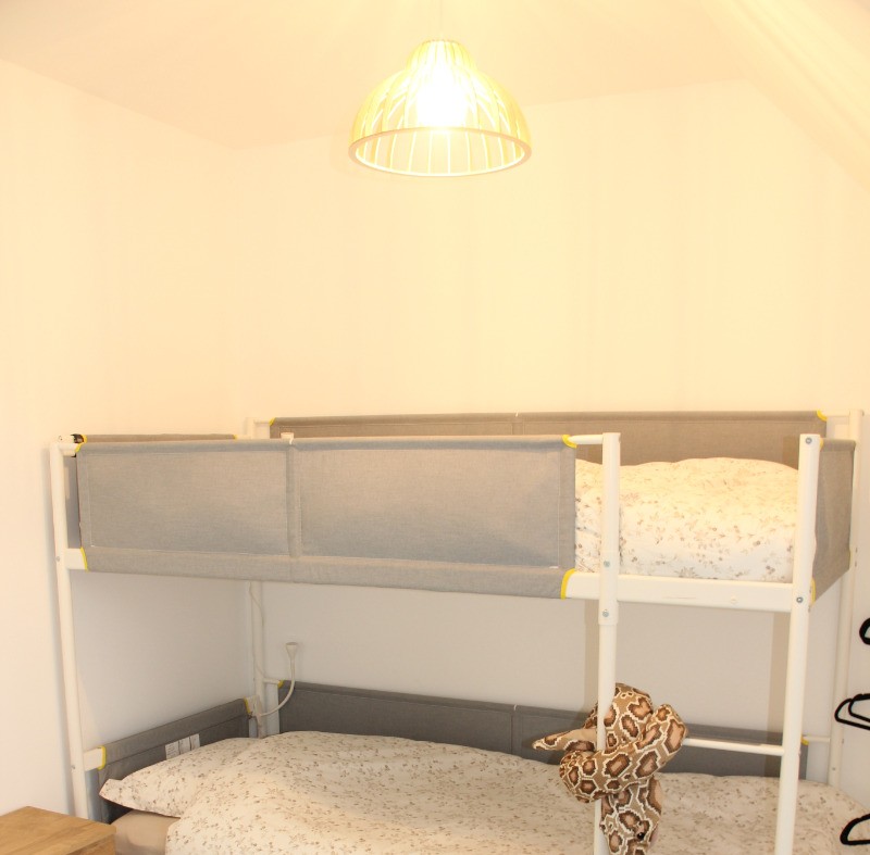 Troadec Clévacances Trévou-Tréguignec chambre étage 2 lits superposés