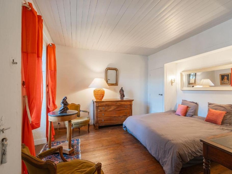 Chambre Isaac Gareshé pour 2 personnes, lit 180 cm, à Nieulle sur Seudre en Charente maritime