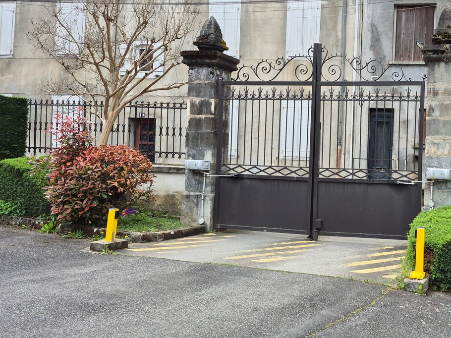 Entrée parking fermé