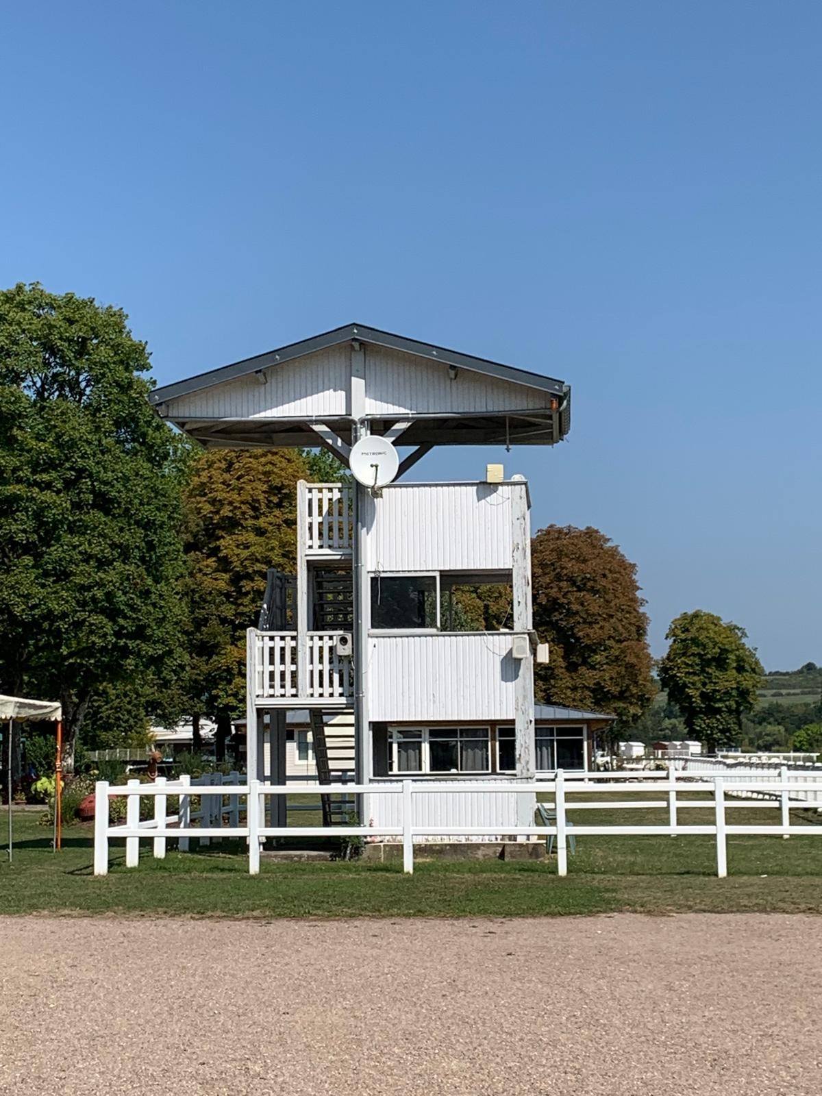 Terrain de golf et hippodrome  - Appartement le Charme, Vittel