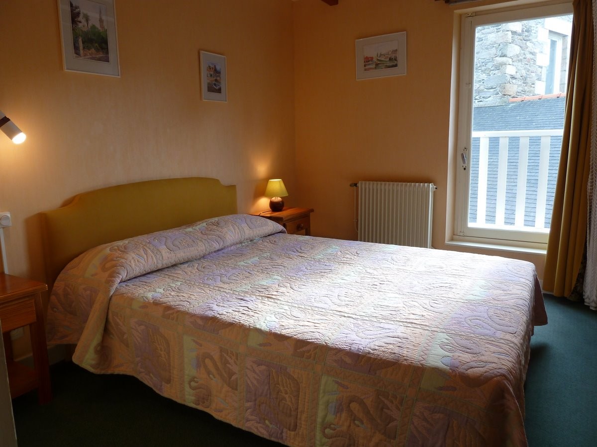 La maison de Marilou, location "L'Ile à Bois" en plein coeur du vieux Paimpol (Côtes d'Armor, Bretagne) - chambre