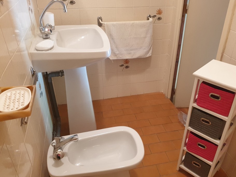 Salle d'eau avec douche